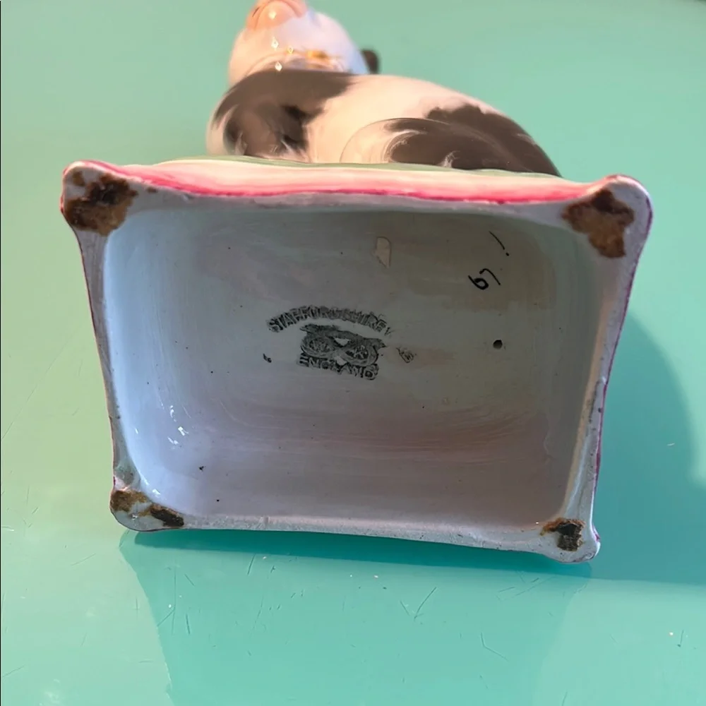 Black & White Staffordshire Cat Figurine - Picture 5 of 5